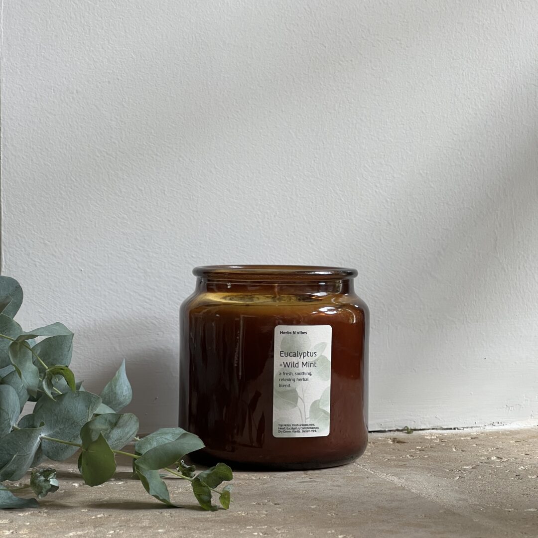 Herbs N Vibes נר ריחני בניחוח Eucalyptus +Wild Mint
