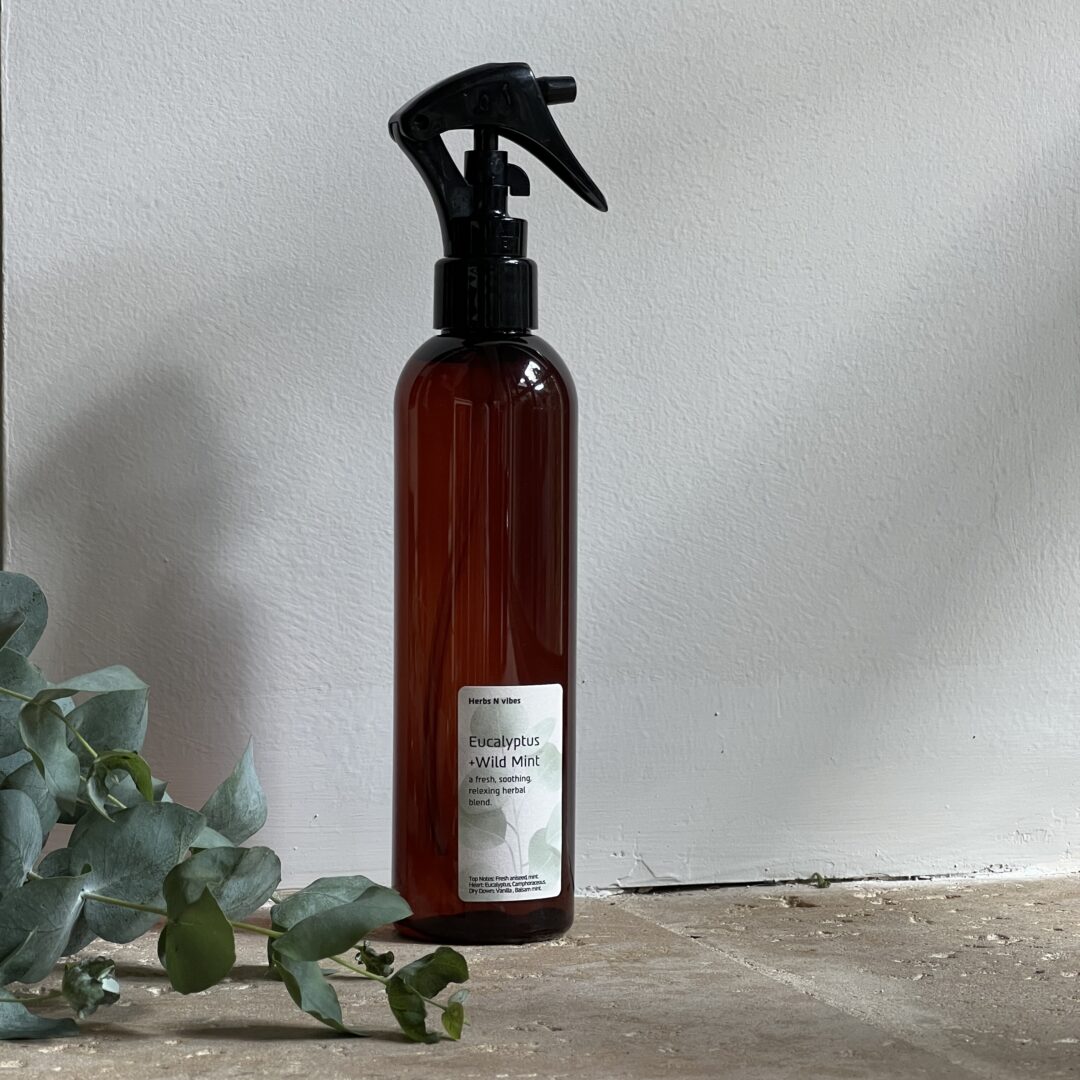 Herbs N Vibes מבשם חדרים Eucalyptus +Wild Mint