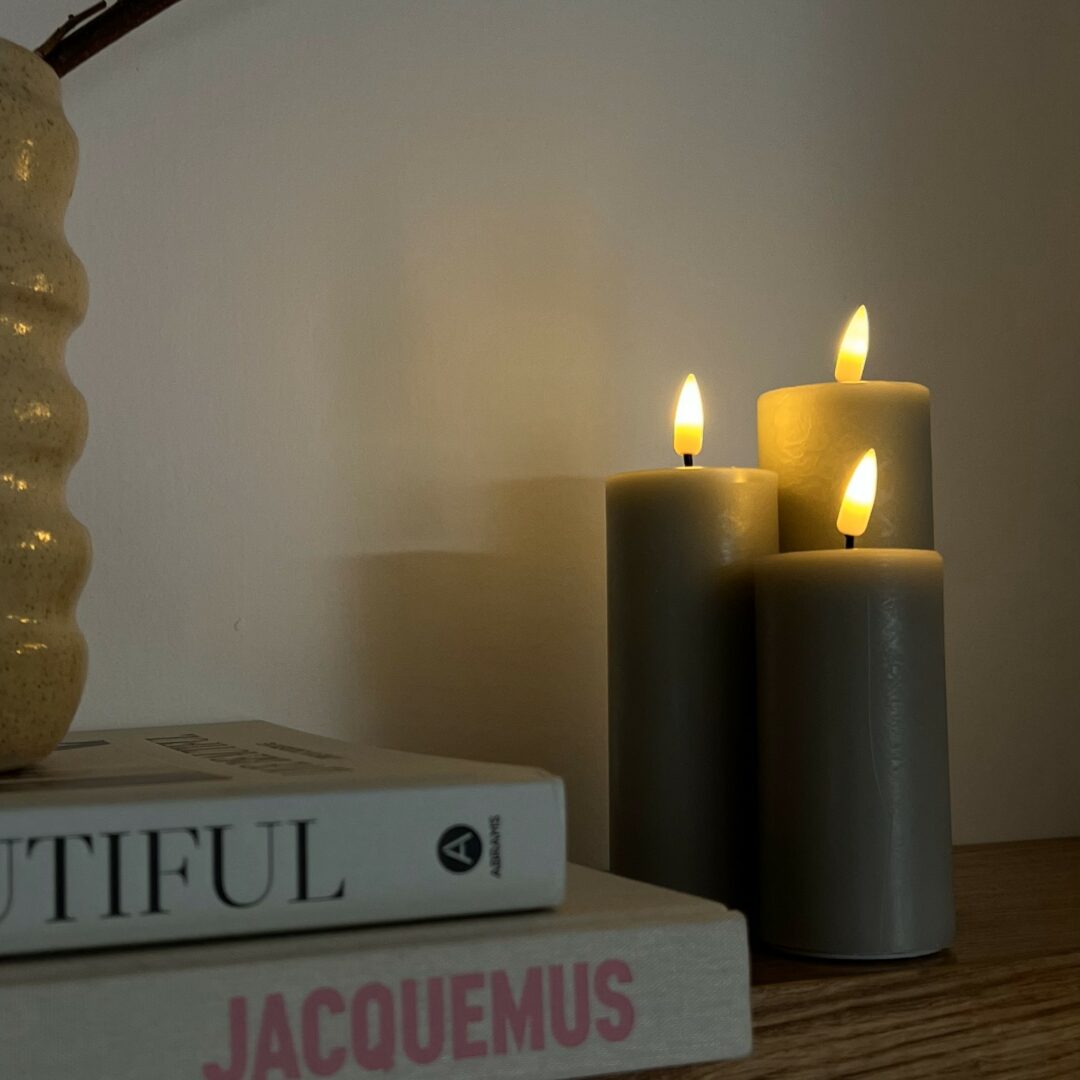 נר LED עשוי שעווה בצבע חול